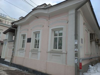 Одноэтажный каменный флигель