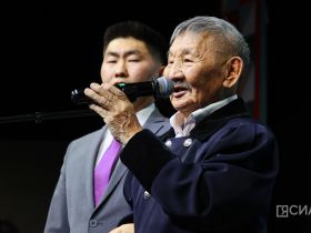 В Якутии отметили 80-летие Бориса Неустроева — Мандар Уус