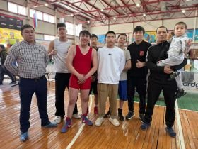 В Олекминске завершился турнир по вольной борьбе для юношей на призы компании «Нордголд»