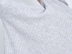 Джемпер свободного кроя с воротником-стойкой