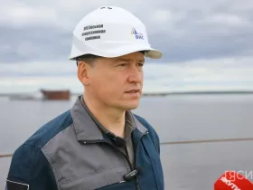 В русло реки вывели второй коффердам для строительства Ленского моста