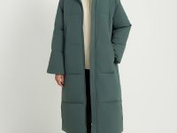 Утепленное пальто свободного силуэта