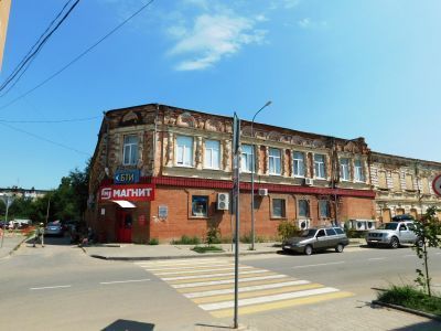 Здание, где выступал председатель ВЦИК Калинин Михаил Иванович, возглавляющий правительственную комиссию по борьбе с голодом в Нижнем Поволжье