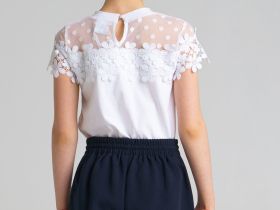 Блузка трикотажная с кружевом для девочки