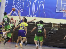 В Якутске мужские баскетбольные команды начали бороться за путёвки на игры в Нюрбе