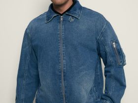 Джинсовая куртка на молнии