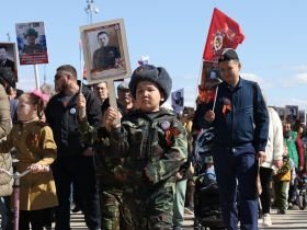 Фото. В Якутске акция «Бессмертный полк» собрала более 50 тысяч человек