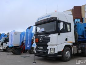 В Якутске на Комсомольской площади представили технику на газомоторном топливе