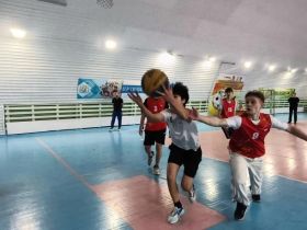 В честь Дня защитника Отечества учащиеся железнодорожных классов провели турнир по стритболу