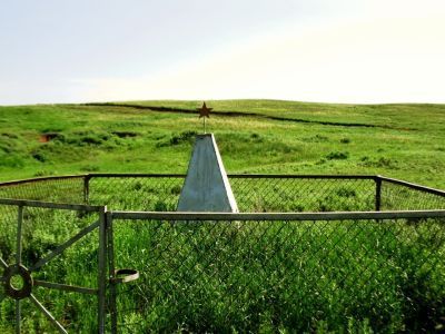 Братская могила красноармейцев, погибших за власть Советов в годы гражданской войны 1919 г.