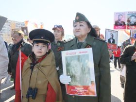 Фото. В Якутске акция «Бессмертный полк» собрала более 50 тысяч человек