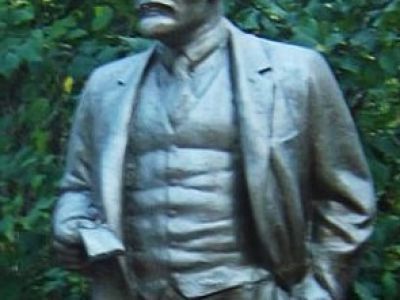 Памятник В.И. Ленину