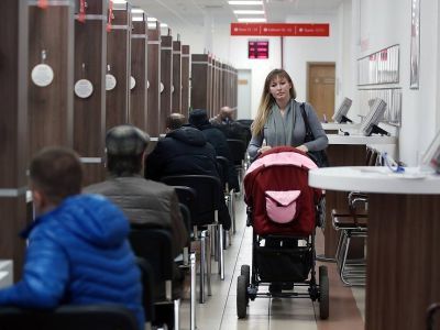 Минтруд планирует отменить бумажный сертификат на материнский капитал