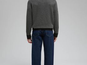 Джемпер полуприлегающего силуэта