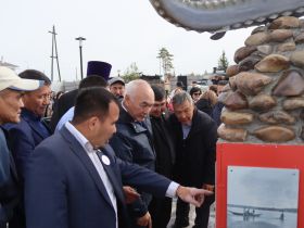 Вилюйск преображается: в День города на набережной «Поющие пески» зазвучала новая музыка