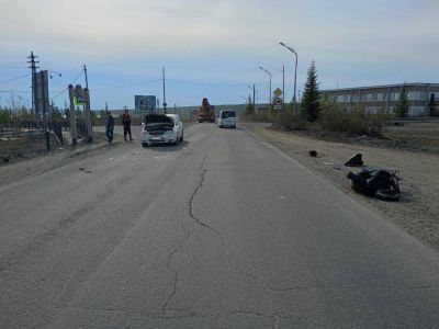 Два подростка пострадали в ДТП с участием скутера в Мирнинском районе Якутии
