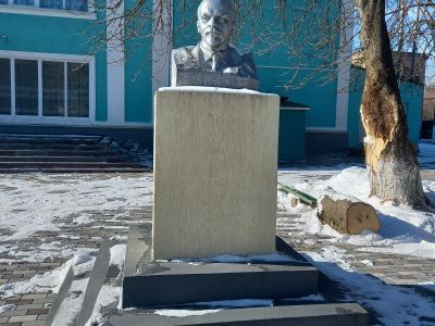 Памятник В.И. Ленину