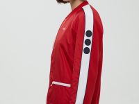 Олимпийка с контрастной отделкой из капсулы ретро