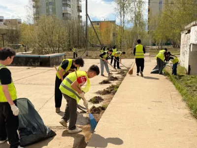 Россиянам напомнили правила трудоустройства подростков летом
