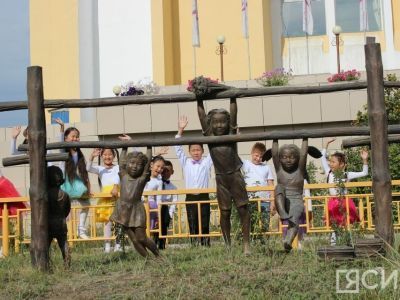 В Якутске прошел фестиваль «Добро пожаловать во Дворец детства!»
