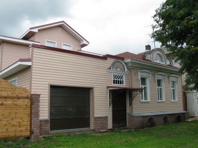 Жилой дом (деревянный) с резьбой
