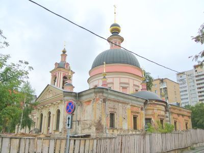 Храм св. вмц. Ирины (Троицы Живоначальной) в Покровском, 1790-1800 гг., 1820-е-1830-е гг., 1888-1891 гг., кон. 1930-х гг., архитектор П.П.Зыков