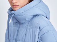 Пуховое пальто с капюшоном