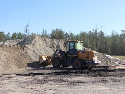 Подрядчик планирует завершить ремонт дорог «Мюрю» и «Борогон» в Усть-Алданском районе раньше срока