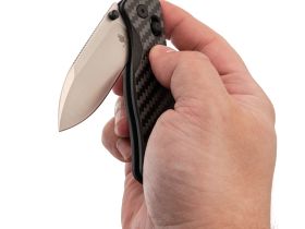 Складной нож Kizer Drop Bear, сталь Nitro-V, рукоять G10/карбон
