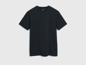 Базовая футболка, Черный