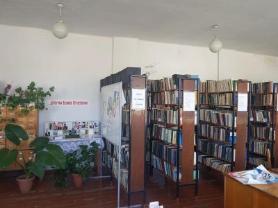 Сельская библиотека аула Эркен-Юрт