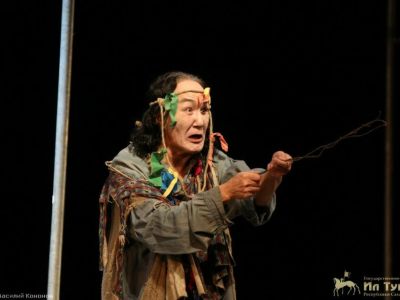 Путин присвоил звание народного артиста РФ Ефиму Степанову