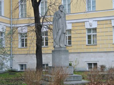 Памятник Н.П.Огареву