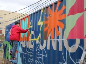 Уличные художники из Забайкалья создали арт-объект в Якутске и дали мастер-класс