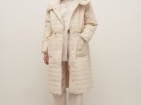 Пальто утепленное с капюшоном