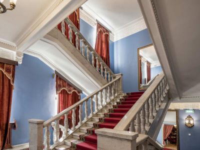 Билеты на Экскурсия по Театру оперы и балета (Театр оперы и балета им. П. И. Чайковского) / Экскурсия | Афиша | ИнфоТаймс