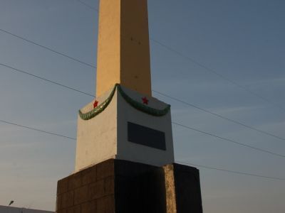 Памятник-обелиск героям гражданской войны и бойцам НРА