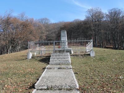 Памятный знак в честь крымских партизан