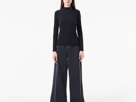 Женский лонгслив Lacoste приталенного кроя