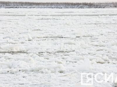 Работы по ослаблению льда будут проведены в восьми районах Якутии
