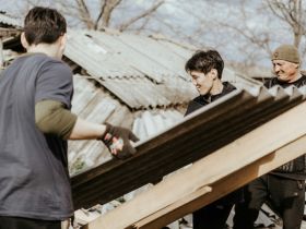 Волонтеры из Якутии помогли жителям Донбасса в востановлении домов и благоустройстве
