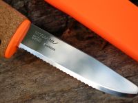 Нож с фиксированным лезвием Morakniv Floating Serrated Knife, сталь Sandvik 12C27, рукоять пробковая