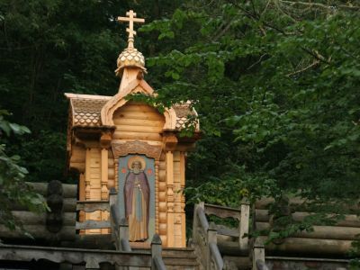 Часовни в деревнях Взгляднево и Ляпино  при Источниках