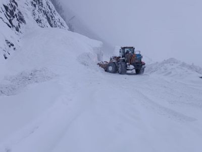 На участке трассы «Колыма» в Якутии закрыто движение транспорта из-за схода снежных лавин