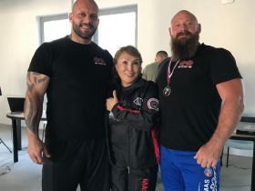 Братский турнир по мас-рестлингу в Брезно