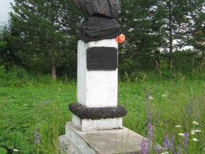 Братская могила участников революции и гражданской войны