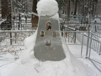 Братская могила летчиков, погибших при выполнении боевого задания 15 сентября 1943 г.