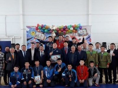 В Нюрбинском районе в новом спорткомплексе состоялся турнир по хапсагаю на Кубок АЛРОСА