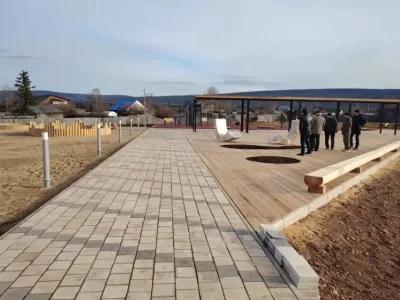 От инициативы жителей к новому общественному пространству: в Беченче открыли современный сквер