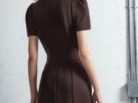 Коричневое платье с объёмными рукавами Глория Джинс
